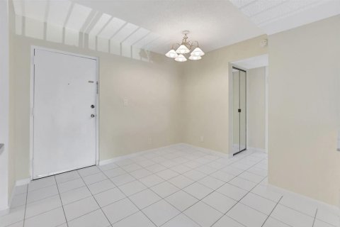 Condominio en alquiler en Boca Raton, Florida, 2 dormitorios, 86.96 m2 № 1177004 - foto 1