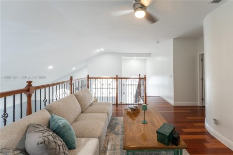 Casa en venta en Pembroke Pines, Florida, 4 dormitorios, 287.9 m2 № 2428160 - foto 8
