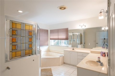 Casa en venta en Pembroke Pines, Florida, 4 dormitorios, 287.9 m2 № 2428160 - foto 10