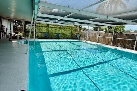 Casa en alquiler en Saint Petersburg, Florida, 3 dormitorios, 150.5 m2 № 1880779 - foto 4