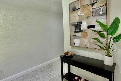 Casa en alquiler en Saint Petersburg, Florida, 3 dormitorios, 150.5 m2 № 1880779 - foto 26