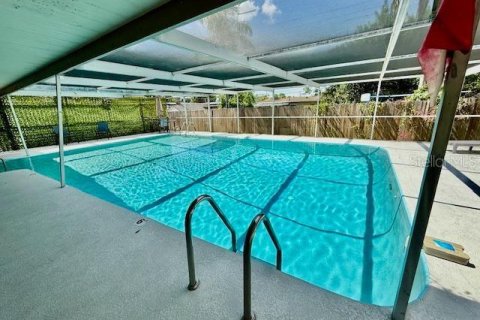 Casa en alquiler en Saint Petersburg, Florida, 3 dormitorios, 150.5 m2 № 1880779 - foto 2