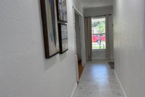 Casa en alquiler en Saint Petersburg, Florida, 3 dormitorios, 150.5 m2 № 1880779 - foto 28