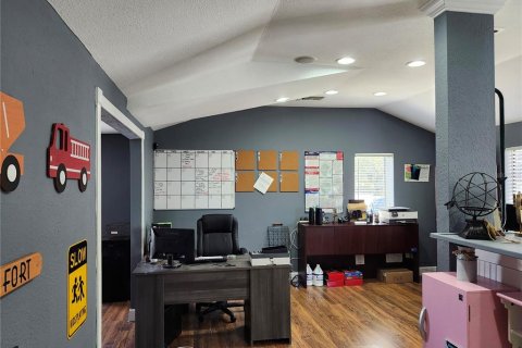 Commercial property in Tampa, Florida 109.25 sq.m. № 1640540 - photo 17