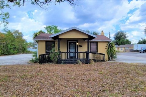 Commercial property in Tampa, Florida 109.25 sq.m. № 1640540 - photo 1