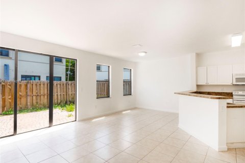 Touwnhouse à vendre à Homestead, Floride: 3 chambres, 153.85 m2 № 1736038 - photo 11