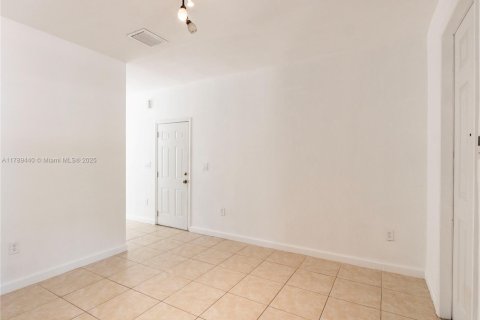 Touwnhouse à vendre à Homestead, Floride: 3 chambres, 153.85 m2 № 1736038 - photo 6