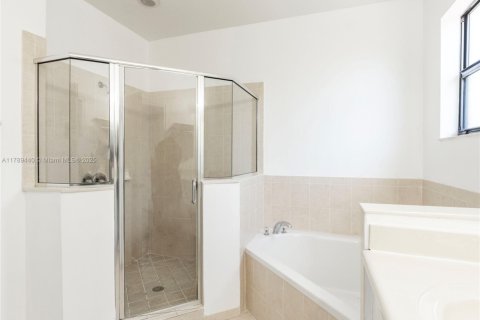 Touwnhouse à vendre à Homestead, Floride: 3 chambres, 153.85 m2 № 1736038 - photo 16