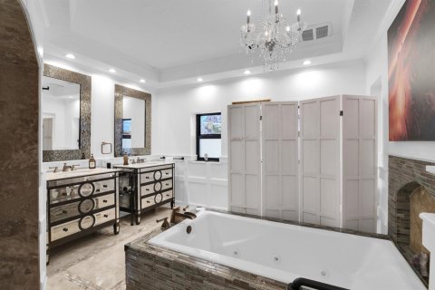 Villa ou maison à vendre à St. Lucie, Floride: 5 chambres, 405.33 m2 № 2429825 - photo 21