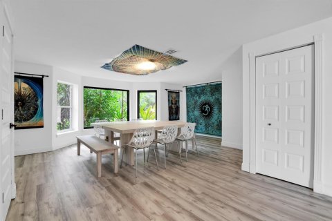 Villa ou maison à vendre à St. Lucie, Floride: 5 chambres, 405.33 m2 № 2429825 - photo 17