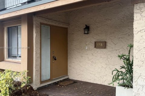 House in Plantation, Florida 2 bedrooms, 89.56 sq.m. № 2002690 - photo 18