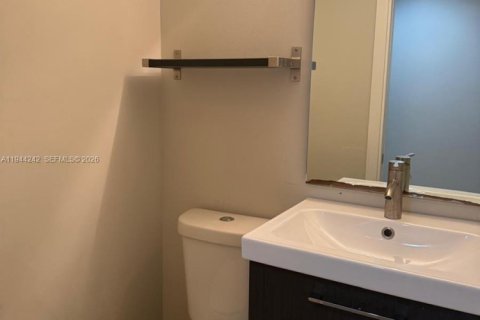 House in Plantation, Florida 2 bedrooms, 89.56 sq.m. № 2002690 - photo 13