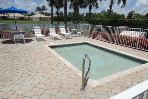 Casa en alquiler en West Palm Beach, Florida, 3 dormitorios, 174.47 m2 № 1151445 - foto 1