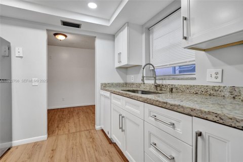 Купить кондоминиум в Дейви, Флорида 2 спальни, 72.65м2, № 1976514 - фото 21