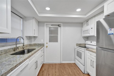 Купить кондоминиум в Дейви, Флорида 2 спальни, 72.65м2, № 1976514 - фото 19