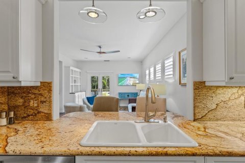 Casa en venta en Sarasota, Florida, 3 dormitorios, 201.41 m2 № 1563010 - foto 13