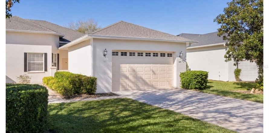 Casa en Groveland, Florida 3 dormitorios, 139.91 m2 № 2209501