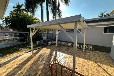 Снять в аренду виллу или дом в Холливуд, Флорида 3 спальни, 138.33м2, № 2027078 - фото 18
