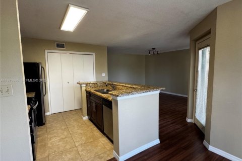 Apartment in Coral Springs, Florida 1 bedroom, 88.26 sq.m. № 2041174 - photo 10