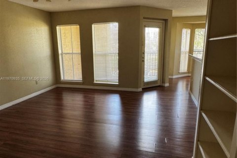 Apartment in Coral Springs, Florida 1 bedroom, 88.26 sq.m. № 2041174 - photo 3