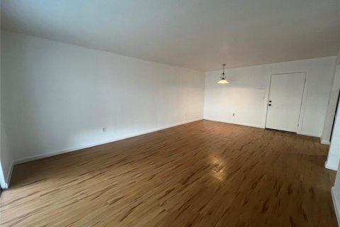 Condominio en alquiler en Punta Gorda, Florida, 2 dormitorios, 86.58 m2 № 1915820 - foto 8