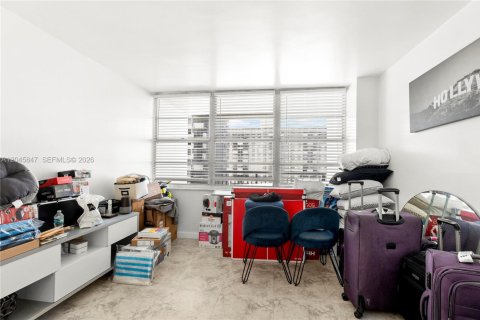 Condo in Aventura, Florida, 2 bedrooms  № 2242472 - photo 15