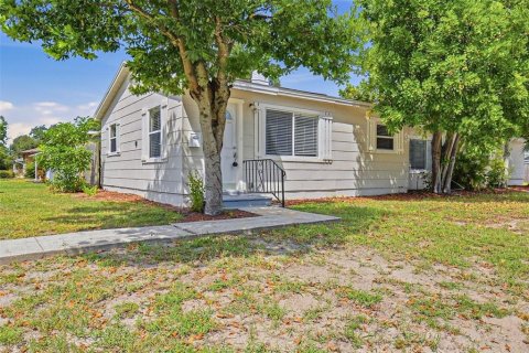 Villa ou maison à Saint Petersburg, Floride 2 chambres, 87.61 m2 № 2373550