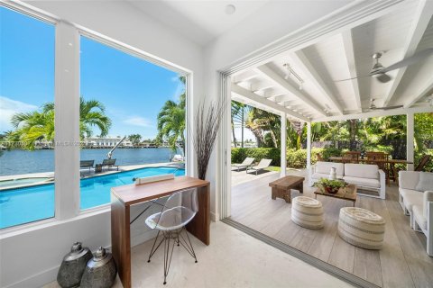 Villa ou maison à louer à Miami Beach, Floride: 4 chambres, 248.23 m2 № 1703593 - photo 6