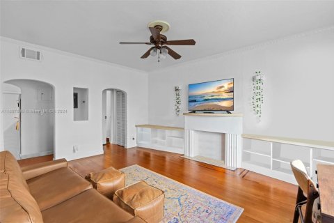 Copropriété à vendre à Miami Beach, Floride: 1 chambre, 50.17 m2 № 1729636 - photo 1
