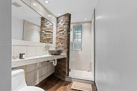 Copropriété à vendre à Miami Beach, Floride: 1 chambre, 50.17 m2 № 1729636 - photo 10
