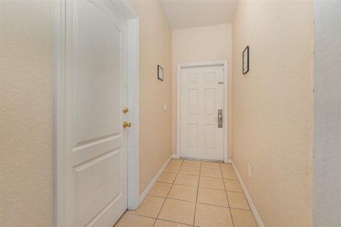 Condo in Davenport, Florida, 4 bedrooms  № 1680430 - photo 5