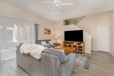 Condo in Davenport, Florida, 4 bedrooms  № 1680430 - photo 6