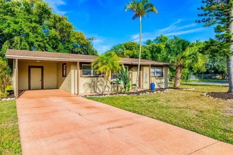 Villa ou maison à vendre à Bradenton, Floride: 2 chambres, 93.83 m2 № 2216345 - photo 4