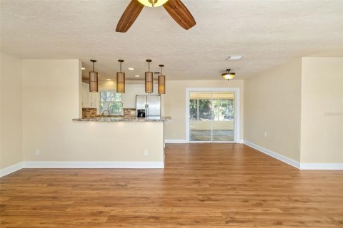 Villa ou maison à vendre à Bradenton, Floride: 2 chambres, 93.83 m2 № 2216345 - photo 21