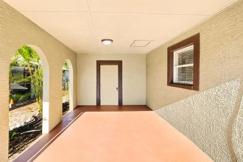 Villa ou maison à vendre à Bradenton, Floride: 2 chambres, 93.83 m2 № 2216345 - photo 5