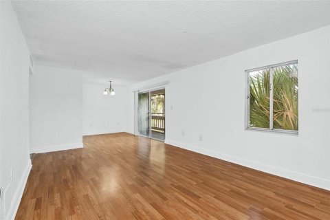 Condominio en venta en Orlando, Florida, 2 dormitorios, 90.67 m2 № 1580392 - foto 3