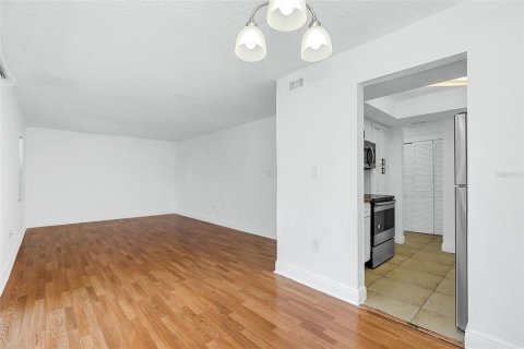 Condominio en venta en Orlando, Florida, 2 dormitorios, 90.67 m2 № 1580392 - foto 5