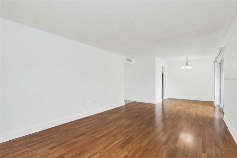 Condominio en venta en Orlando, Florida, 2 dormitorios, 90.67 m2 № 1580392 - foto 4
