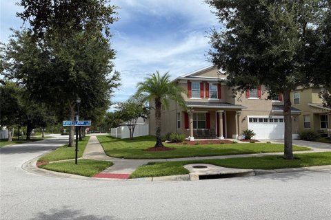 Casa en venta en Lutz, Florida, 5 dormitorios, 268.77 m2 № 1883519 - foto 5