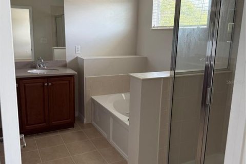Casa en venta en Lutz, Florida, 5 dormitorios, 268.77 m2 № 1883519 - foto 18