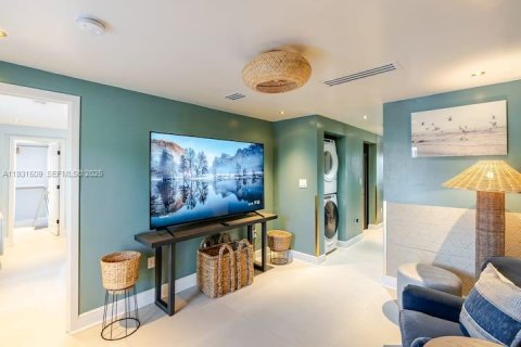 Купить коммерческую недвижимость в Майами-Бич, Флорида 203.46м2, № 2034579 - фото 21