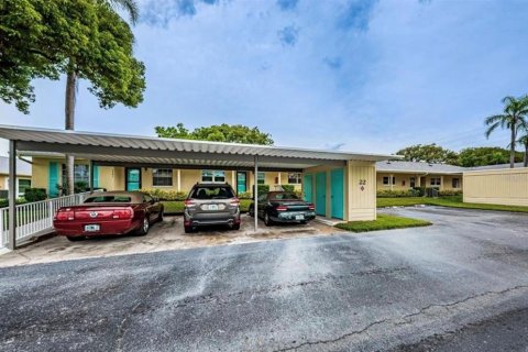 House in Clearwater, Florida 2 bedrooms, 86.86 sq.m. № 2099003 - photo 11
