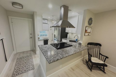 House in Clearwater, Florida 2 bedrooms, 86.86 sq.m. № 2099003 - photo 25