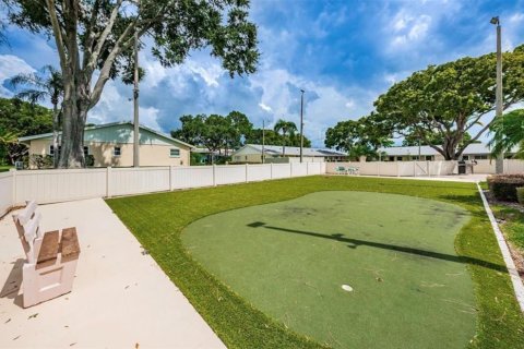 House in Clearwater, Florida 2 bedrooms, 86.86 sq.m. № 2099003 - photo 2