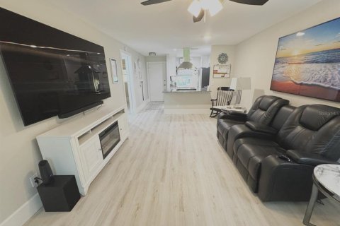 House in Clearwater, Florida 2 bedrooms, 86.86 sq.m. № 2099003 - photo 16