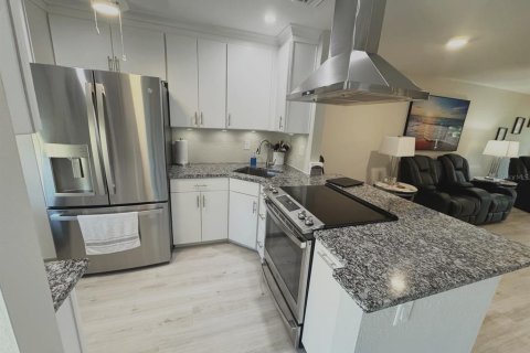 House in Clearwater, Florida 2 bedrooms, 86.86 sq.m. № 2099003 - photo 30