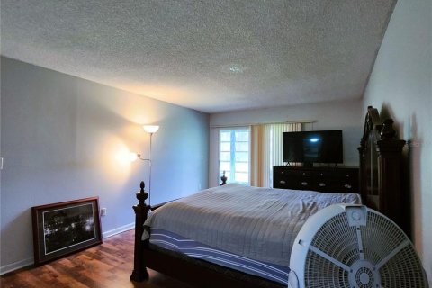 Condo in New Port Richey, Florida, 2 bedrooms  № 1886950 - photo 20