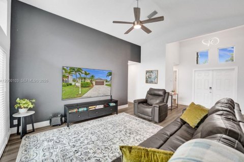 Снять в аренду виллу или дом в Уэстон, Флорида 4 спальни, 190.91м2, № 2065008 - фото 19