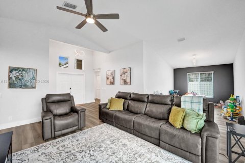 Снять в аренду виллу или дом в Уэстон, Флорида 4 спальни, 190.91м2, № 2065008 - фото 17