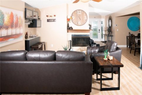 Villa ou maison à vendre à Pinellas Park, Floride: 3 chambres, 146.41 m2 № 2109103 - photo 12